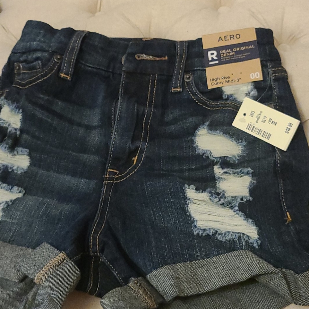 Bundle on 2 new aero shorts